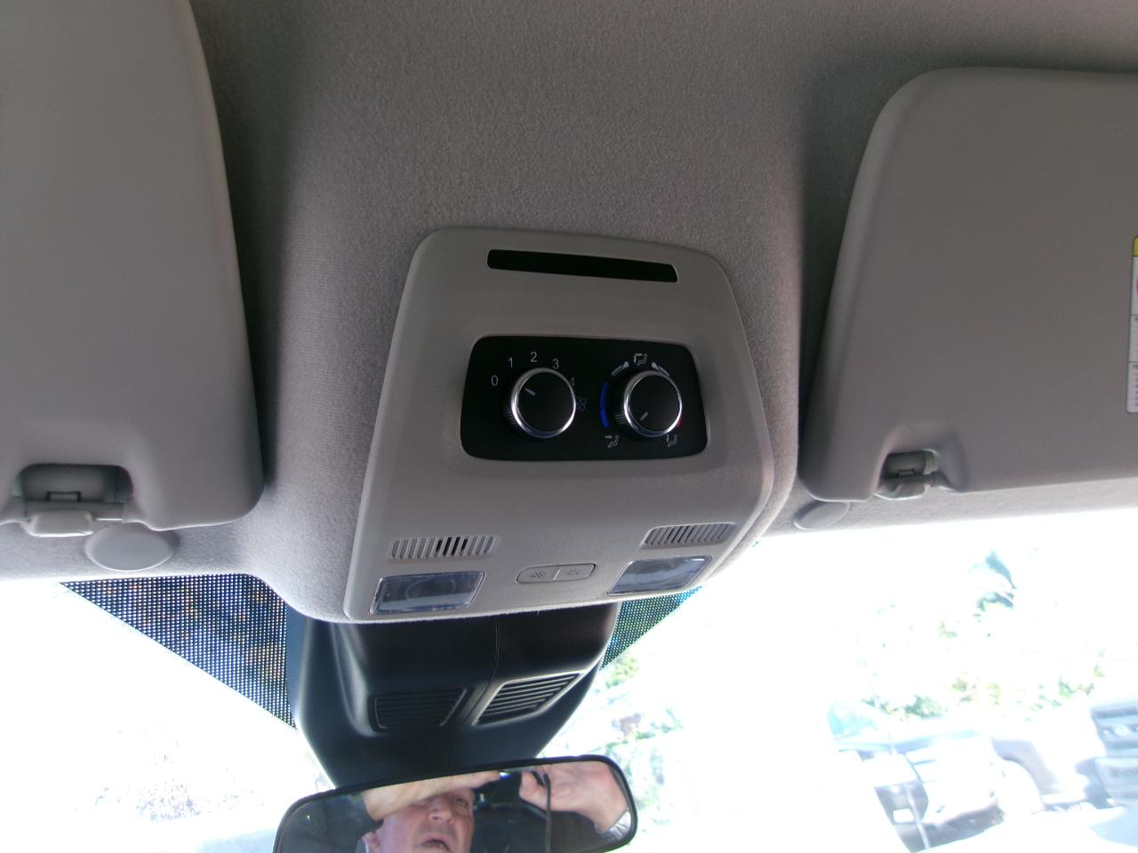 Ford Transit 350 Wagon Med. Roof XL w/Sliding Pass. 148-in. WB 2024