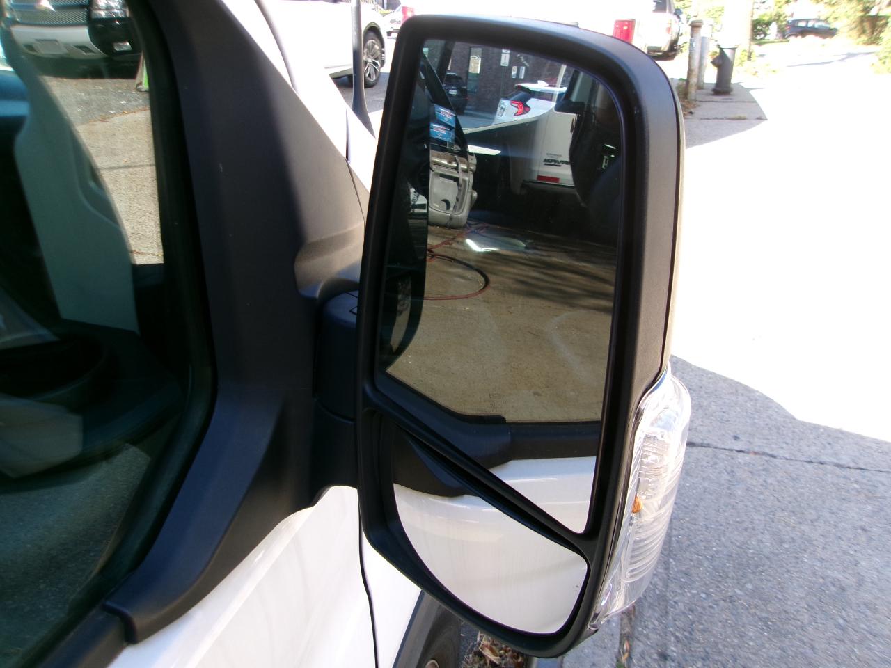 Ford Transit 350 Wagon Med. Roof XL w/Sliding Pass. 148-in. WB 2024