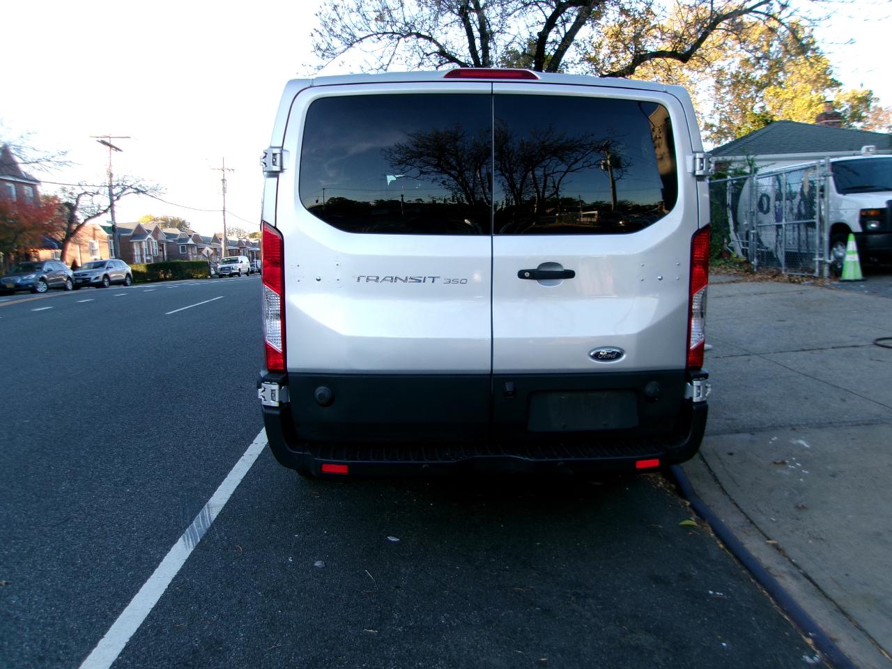 Ford Transit 350 Wagon Low Roof XLT 60/40 Pass. 148-in. WB 2019