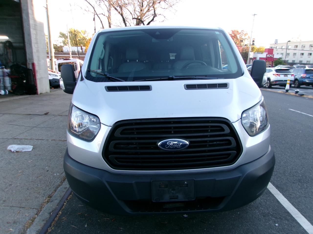Ford Transit 350 Wagon Low Roof XLT 60/40 Pass. 148-in. WB 2019