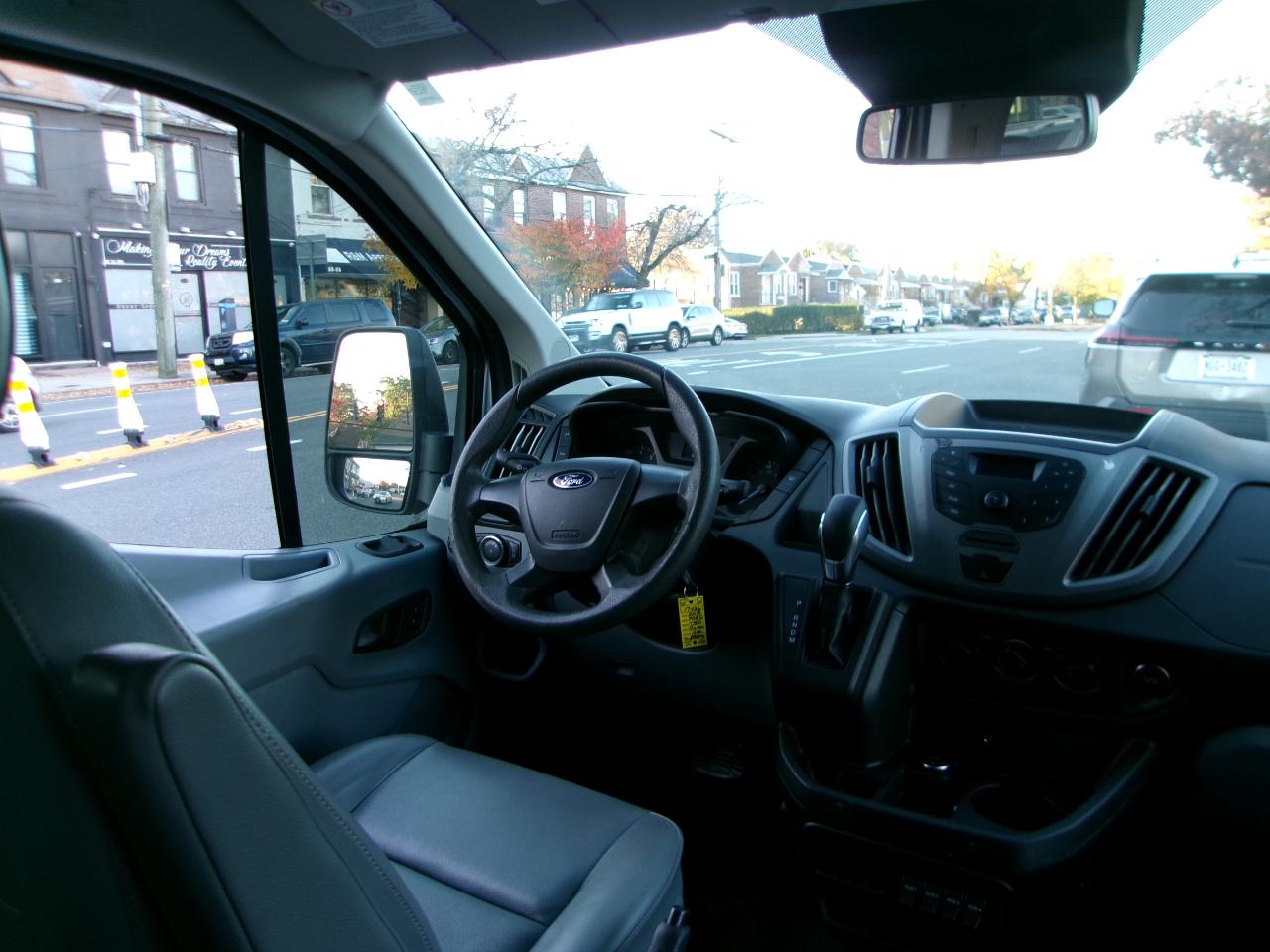 Ford Transit 350 Wagon Low Roof XLT 60/40 Pass. 148-in. WB 2019