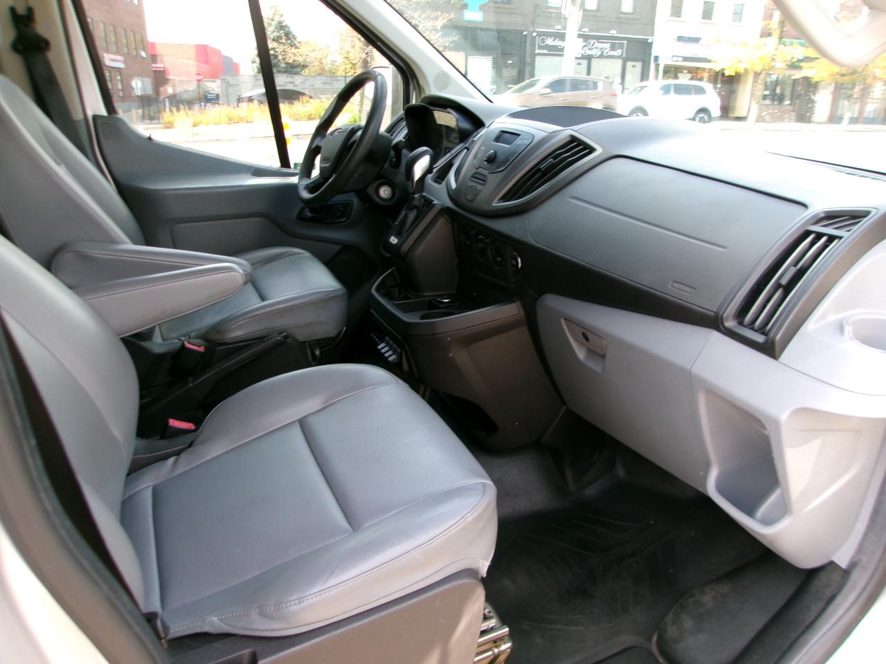 Ford Transit 350 Wagon Low Roof XLT 60/40 Pass. 148-in. WB 2019