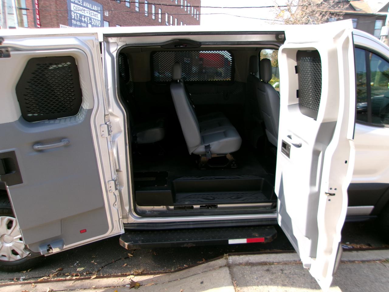 Ford Transit 350 Wagon Low Roof XLT 60/40 Pass. 148-in. WB 2019