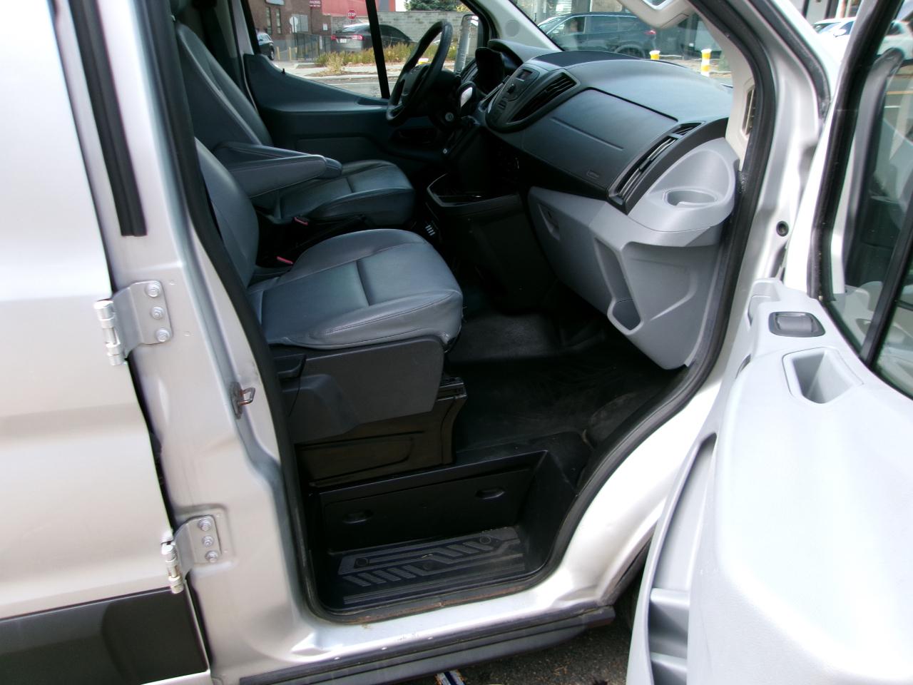 Ford Transit 350 Wagon Low Roof XLT 60/40 Pass. 148-in. WB 2019