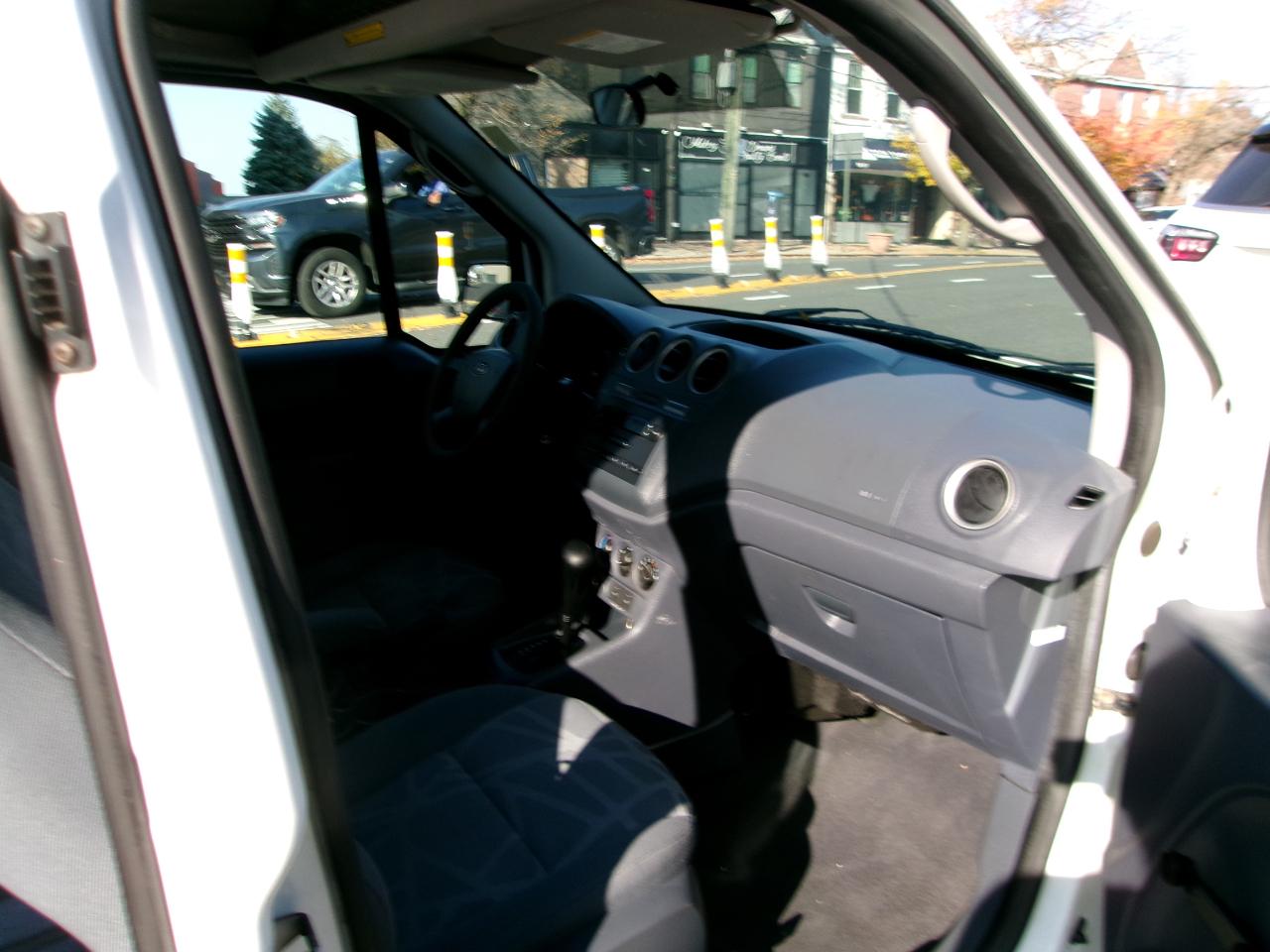 Ford Transit Connect XL 2012