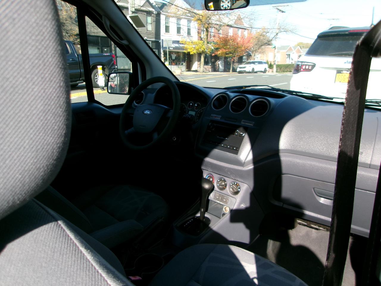 Ford Transit Connect XL 2012