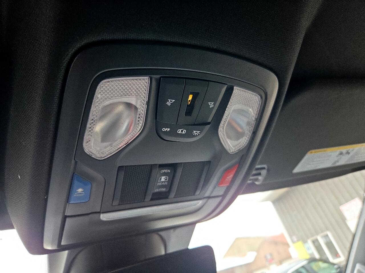 RAM 1500 Rebel 4x4 Crew Cab 5'7" Box 2023