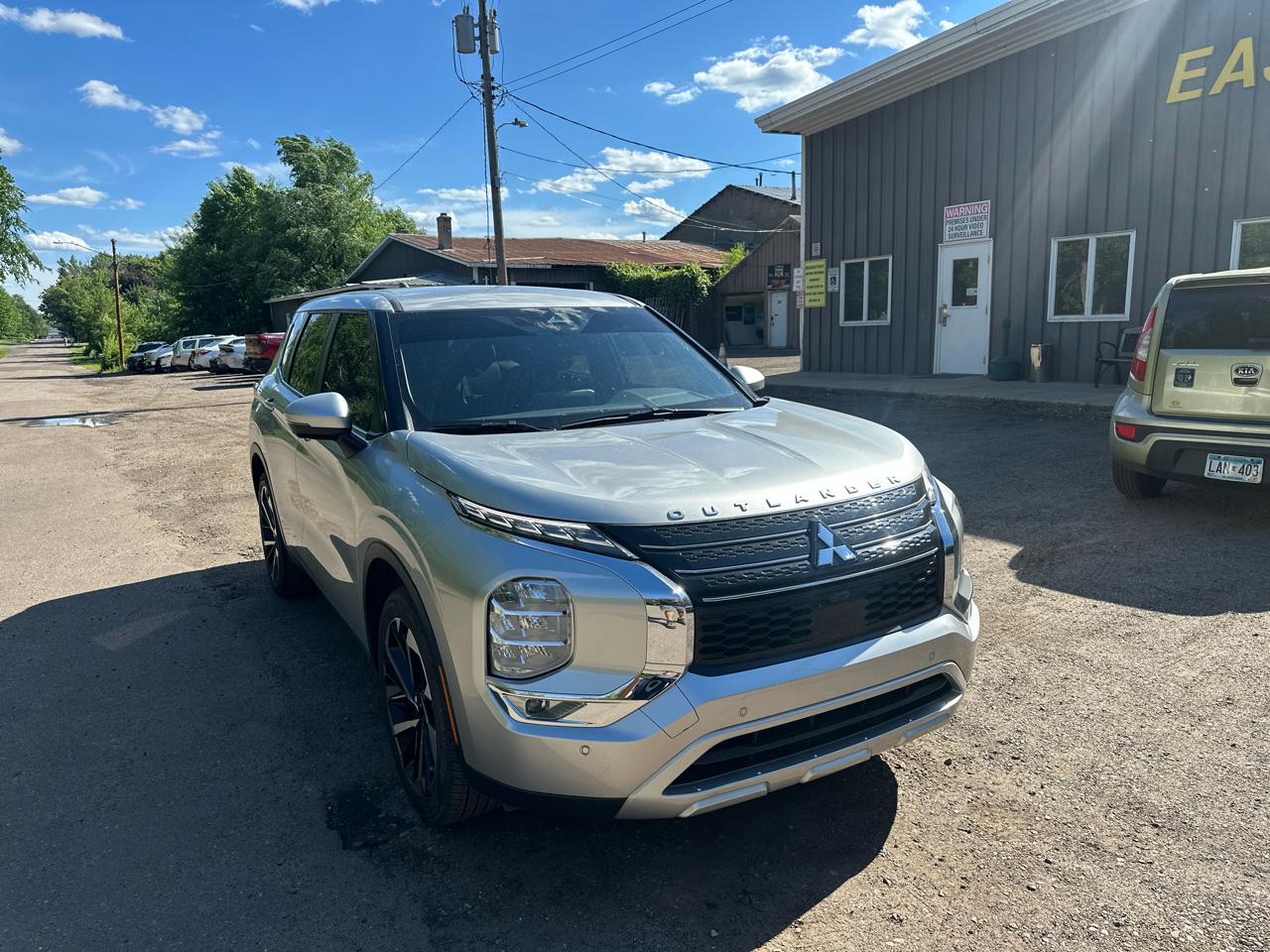 Mitsubishi Outlander SE FWD 2024