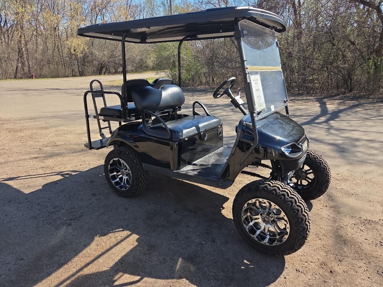 EZGO Golf Cart  2016