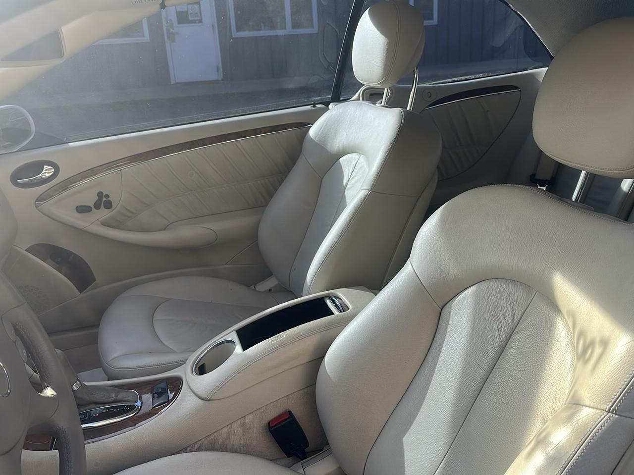 Mercedes-Benz CLK-Class 2dr Cabriolet 3.5L 2007