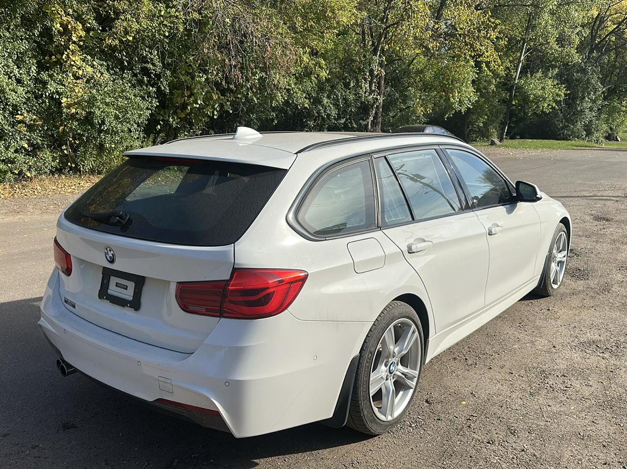 BMW 3-Series  2016