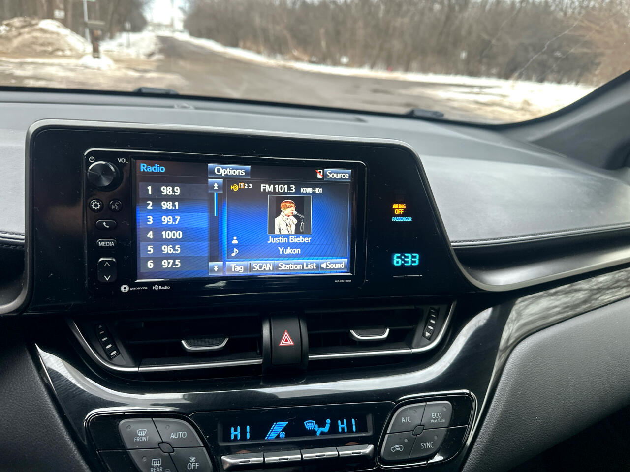 Toyota C-HR XLE FWD (Natl) 2018