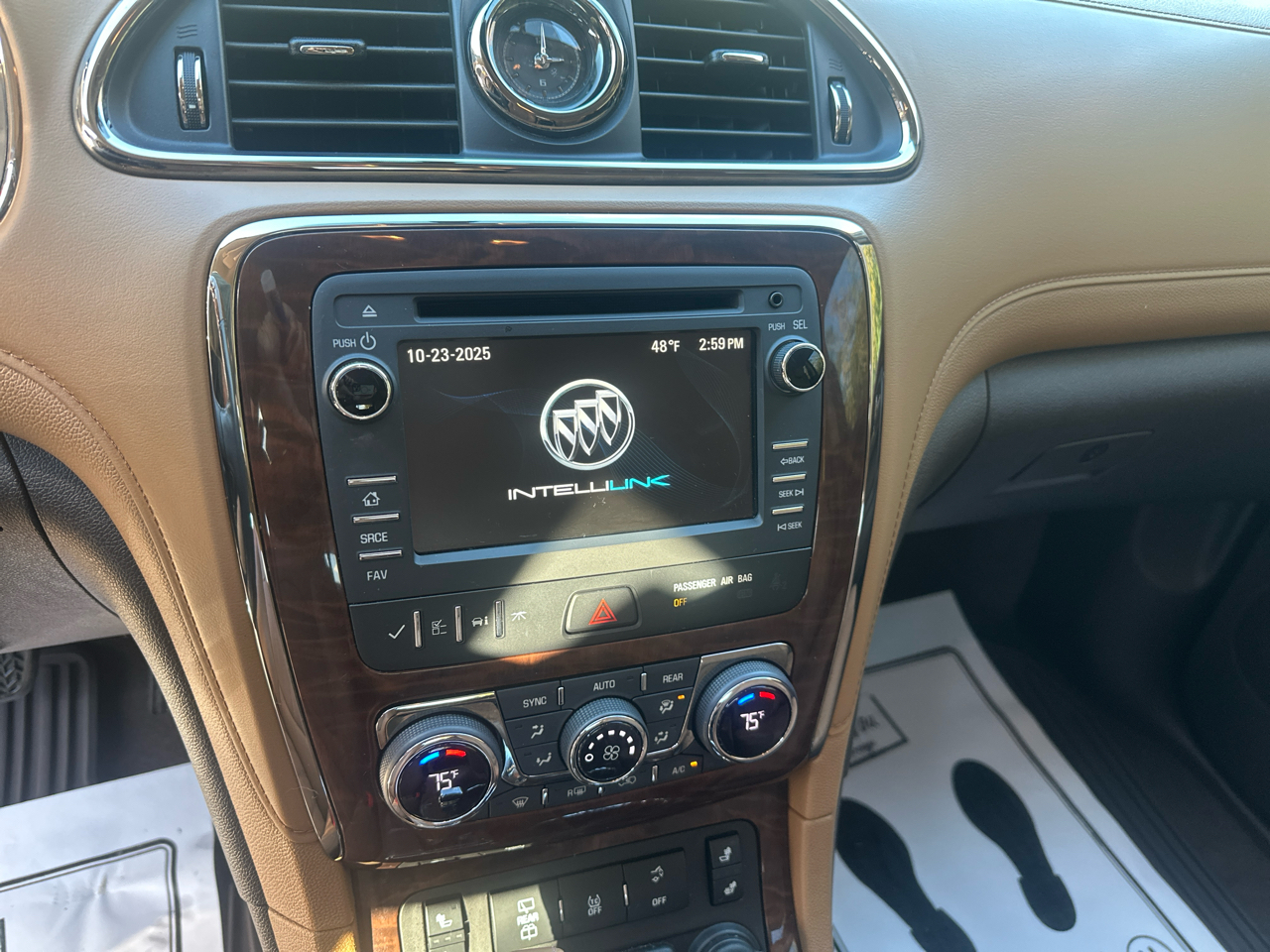 Buick Enclave AWD 4dr Leather 2017 Buick Enclave AWD 4dr Leather 2017