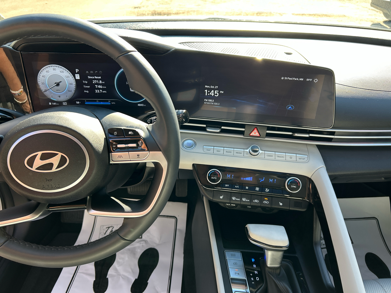 Hyundai Elantra Limited IVT 2024 Hyundai Elantra Limited IVT 2024