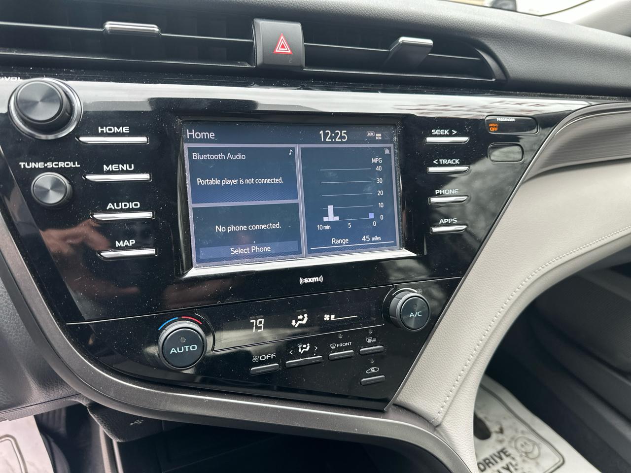 Toyota Camry SE Auto AWD (Natl) 2020