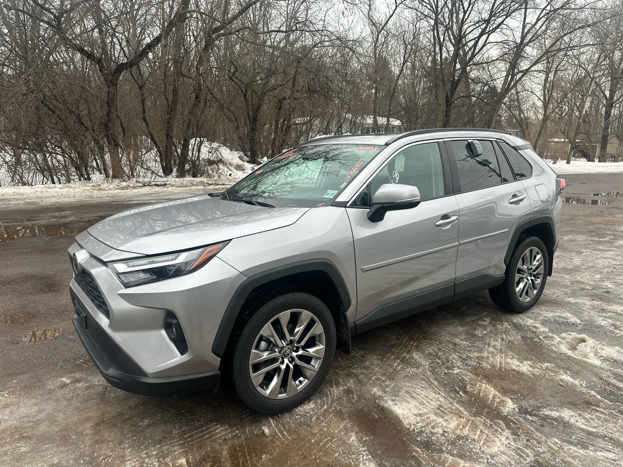 Toyota RAV4 XLE Premium AWD (Natl) 2022