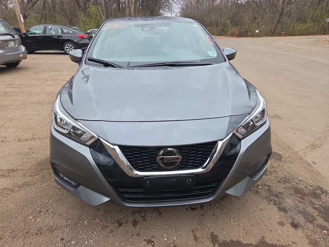 2021 Nissan Versa SV photo 4