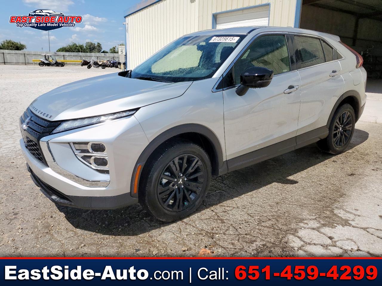 2025 Mitsubishi Eclipse Cross LE's photo