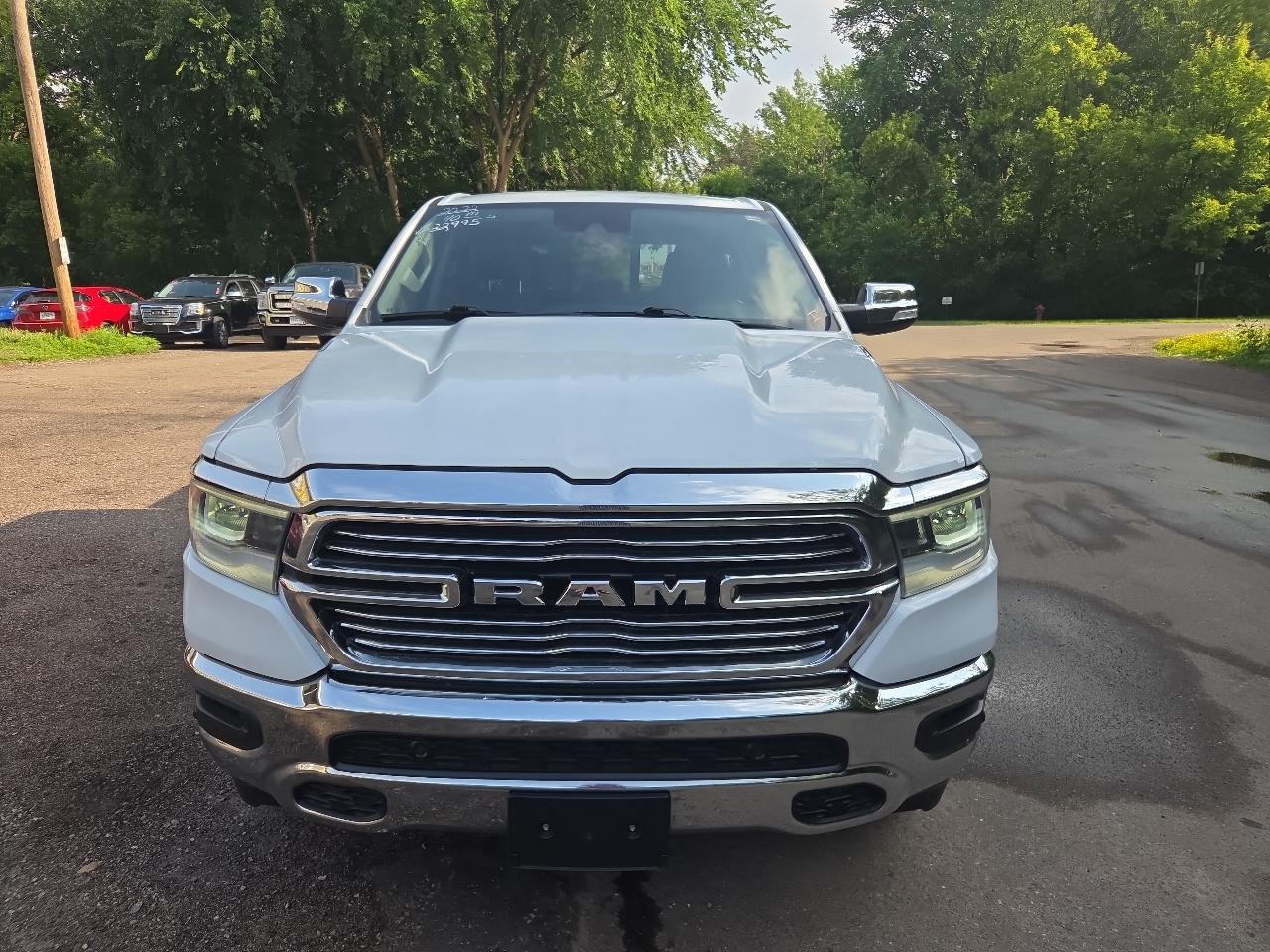 RAM 1500 Laramie 4x4 Crew Cab 5'7" Box 2022