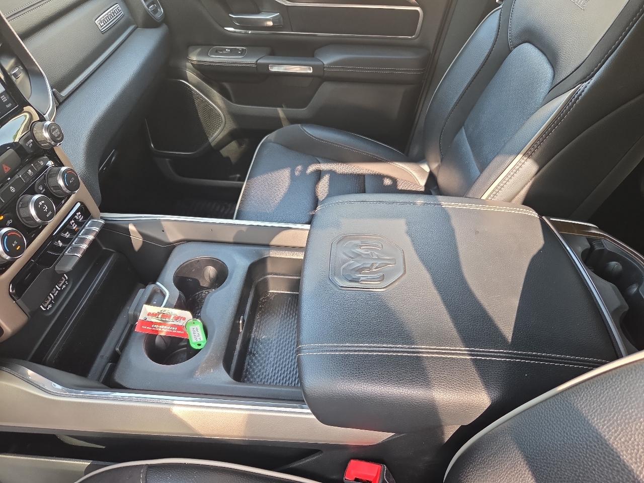 RAM 1500 Laramie 4x4 Crew Cab 5'7" Box 2022