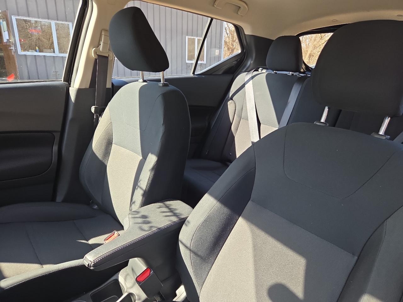 Nissan Kicks S FWD 2024