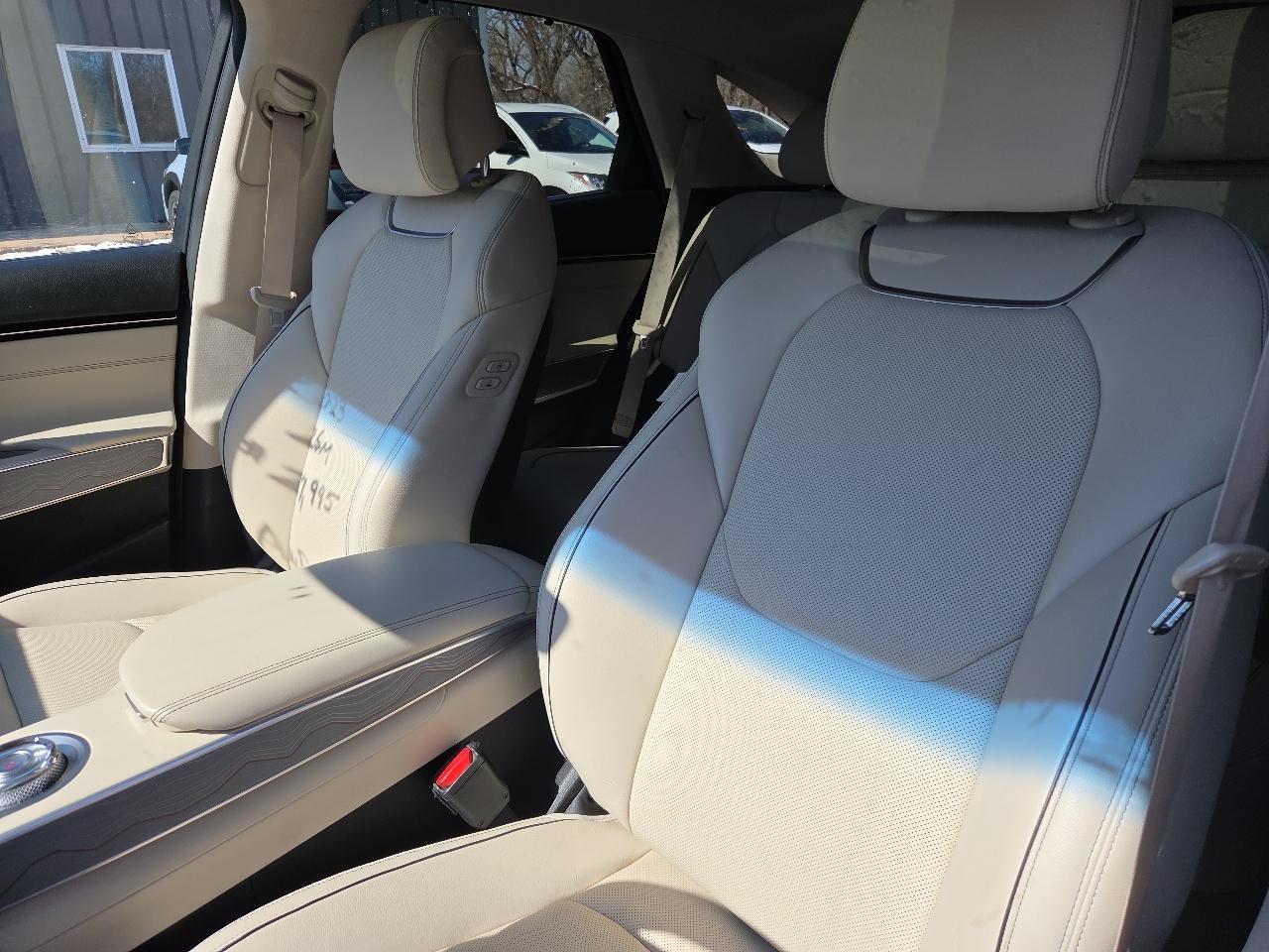 Genesis GV70 2.5T AWD 2023