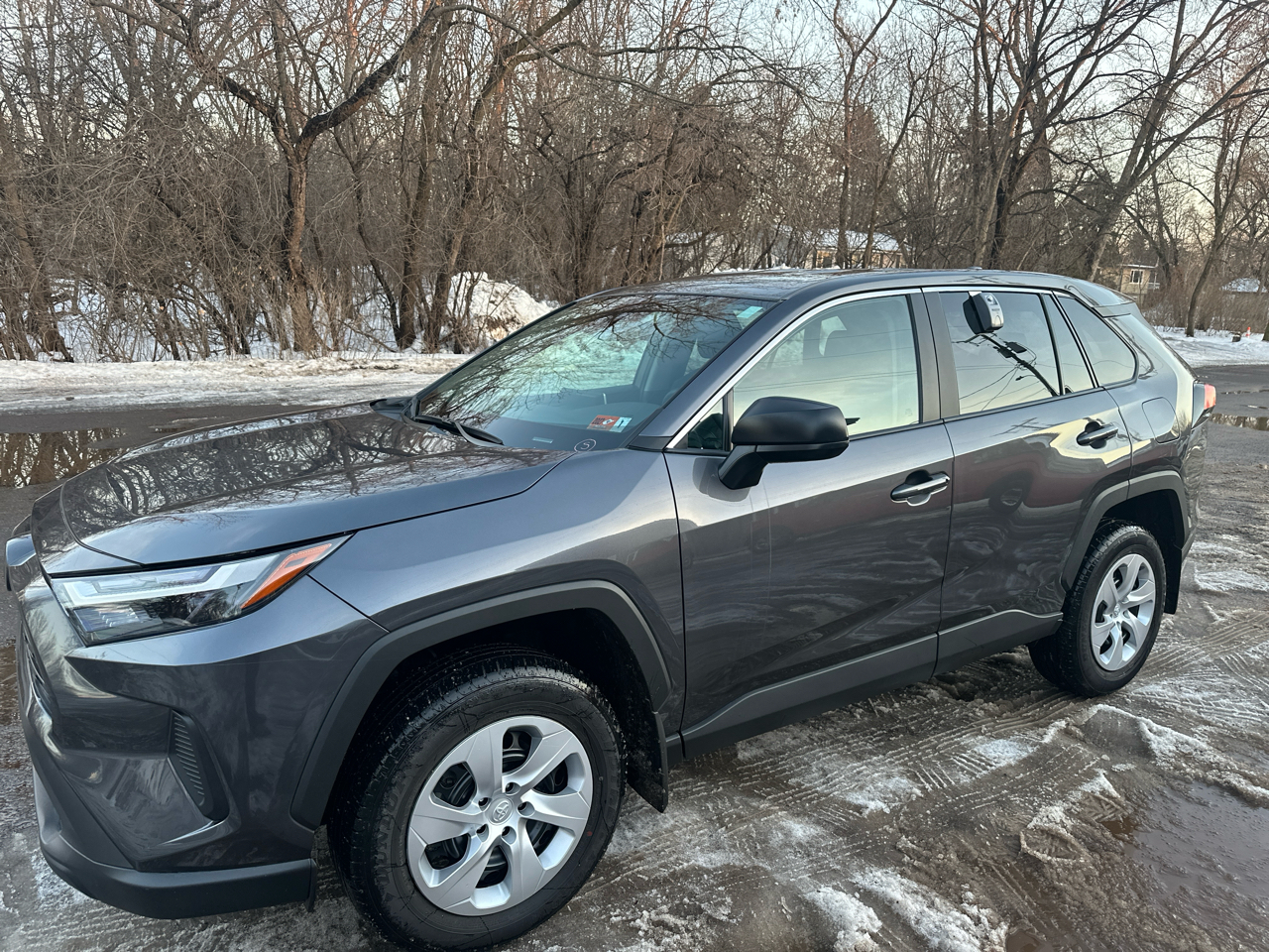 Toyota RAV4 LE AWD (Natl) 2025