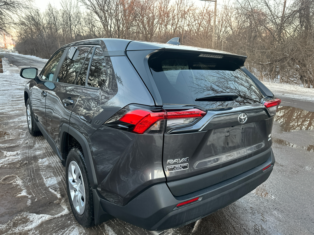 Toyota RAV4 LE AWD (Natl) 2025