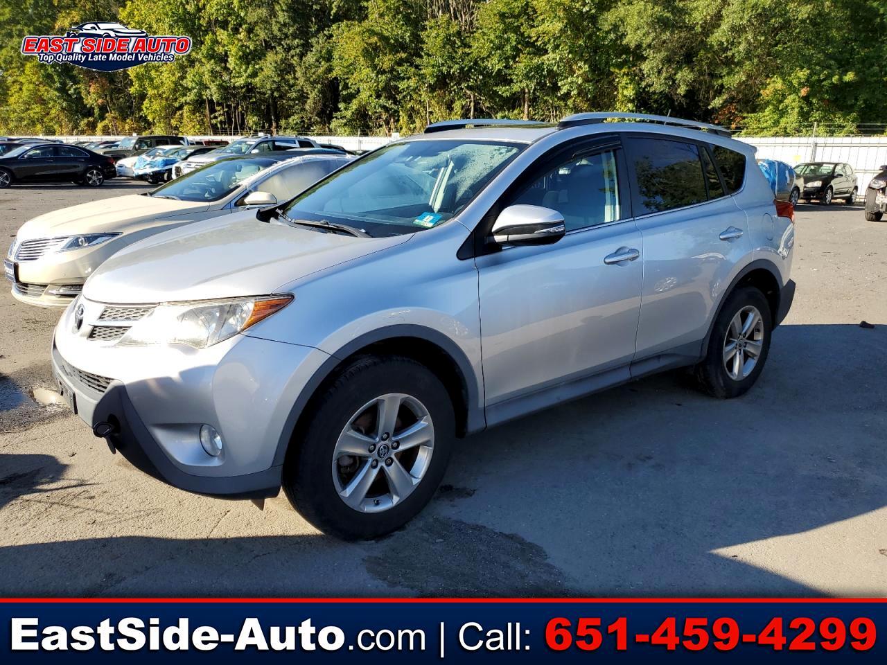 2015 Toyota RAV4 XLE's photo