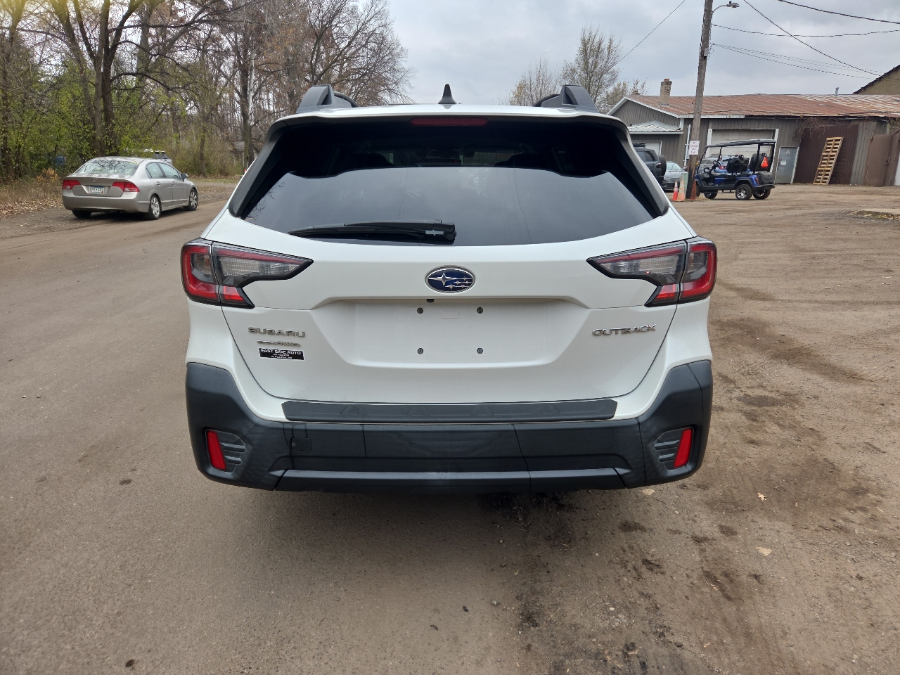 2020 Subaru Outback Premium photo 2