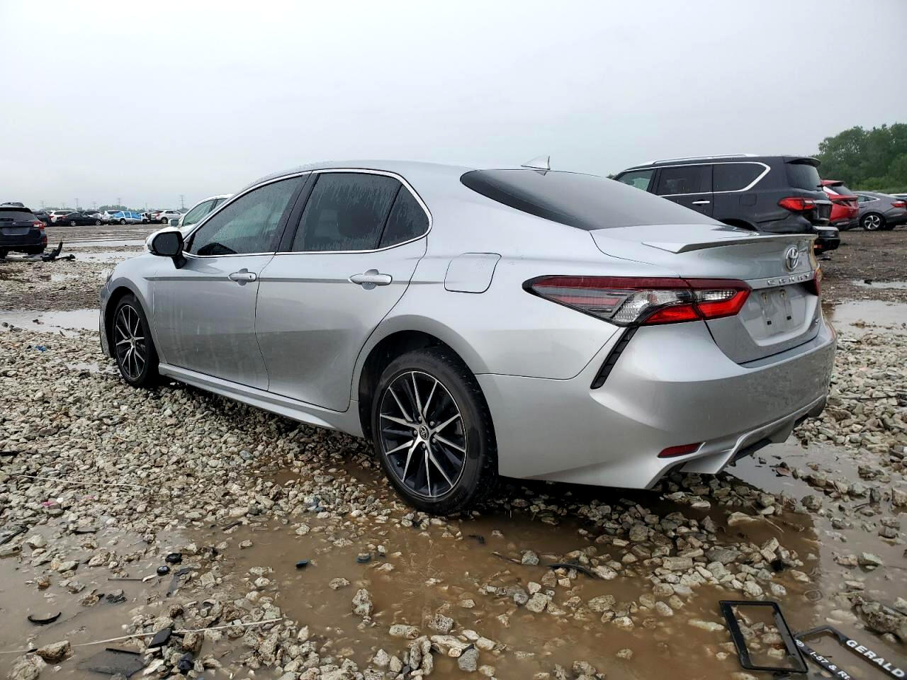 Toyota Camry SE Auto (Natl) 2022