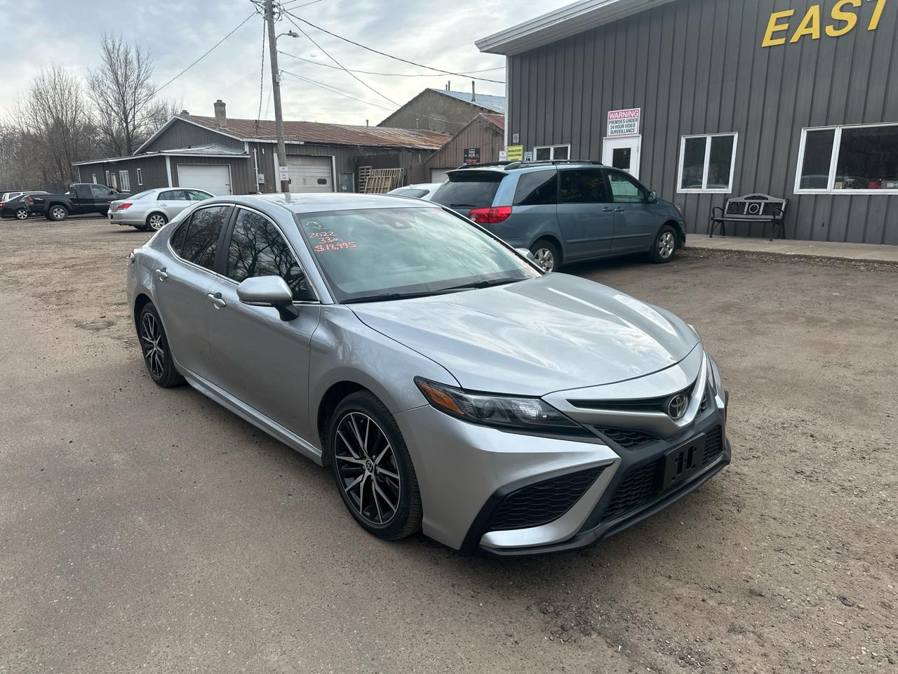 Toyota Camry SE Auto (Natl) 2022