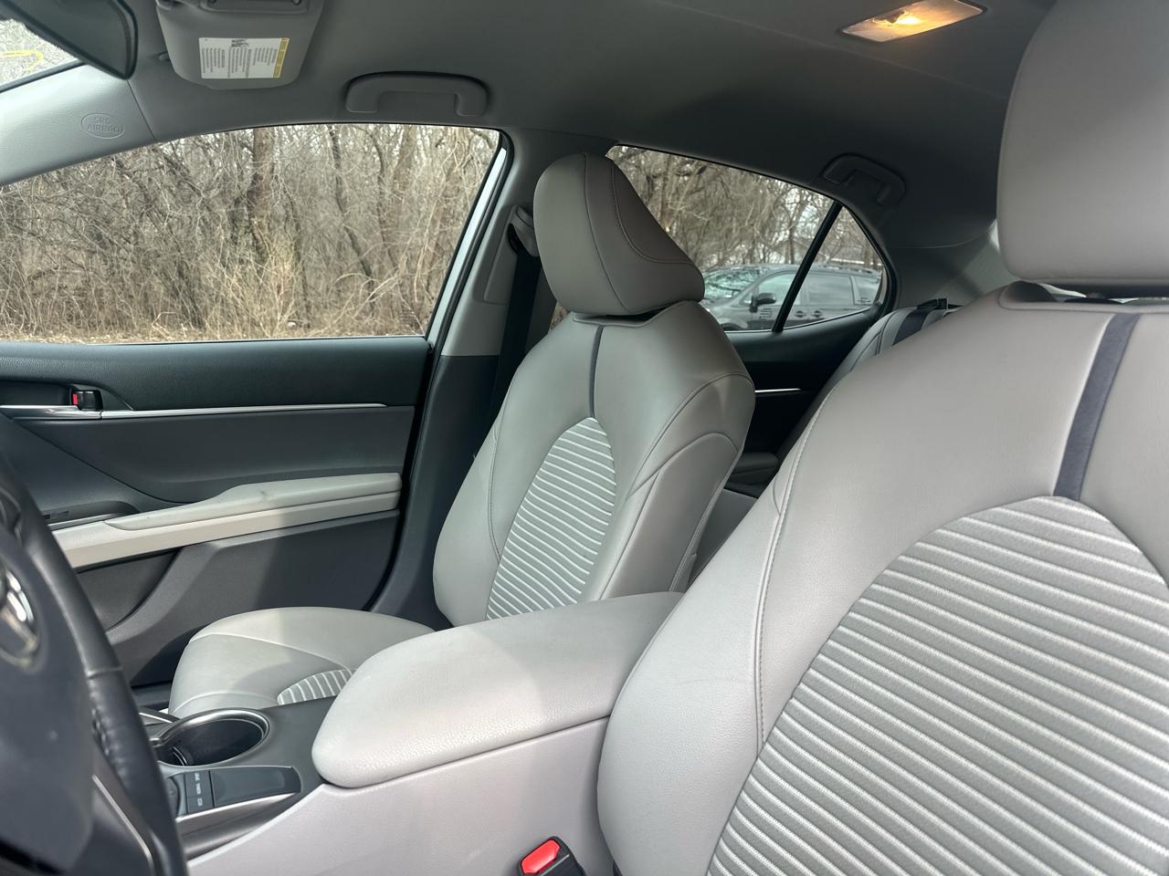 Toyota Camry SE Auto (Natl) 2022