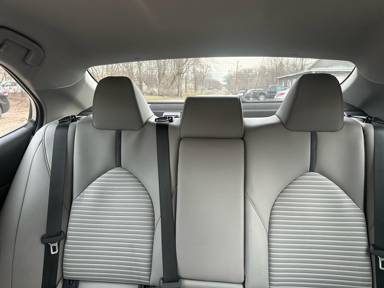 Toyota Camry SE Auto (Natl) 2022