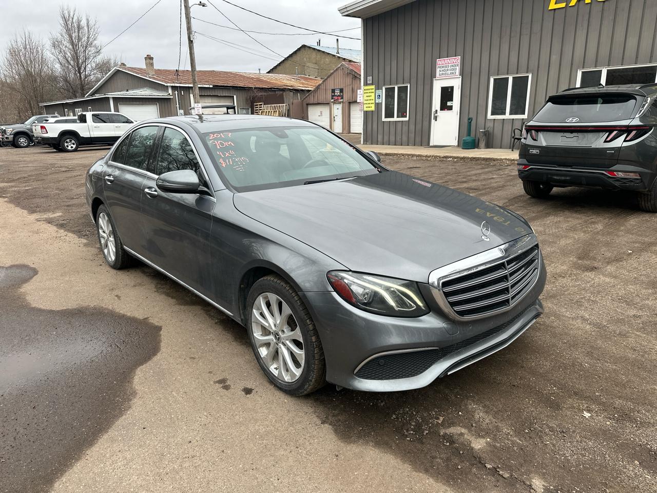 Mercedes-Benz E-Class E 300 Luxury 4MATIC Sedan 2017