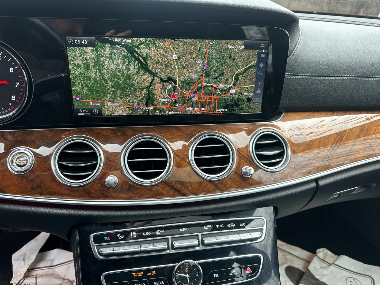 Mercedes-Benz E-Class E 300 Luxury 4MATIC Sedan 2017