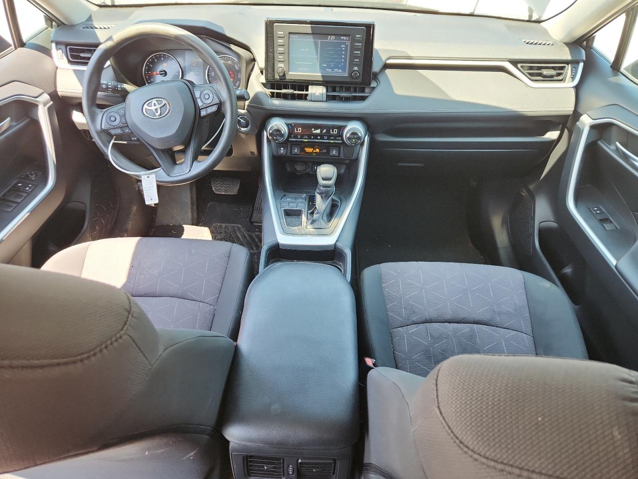 Toyota RAV4 XLE FWD (Natl) 2019