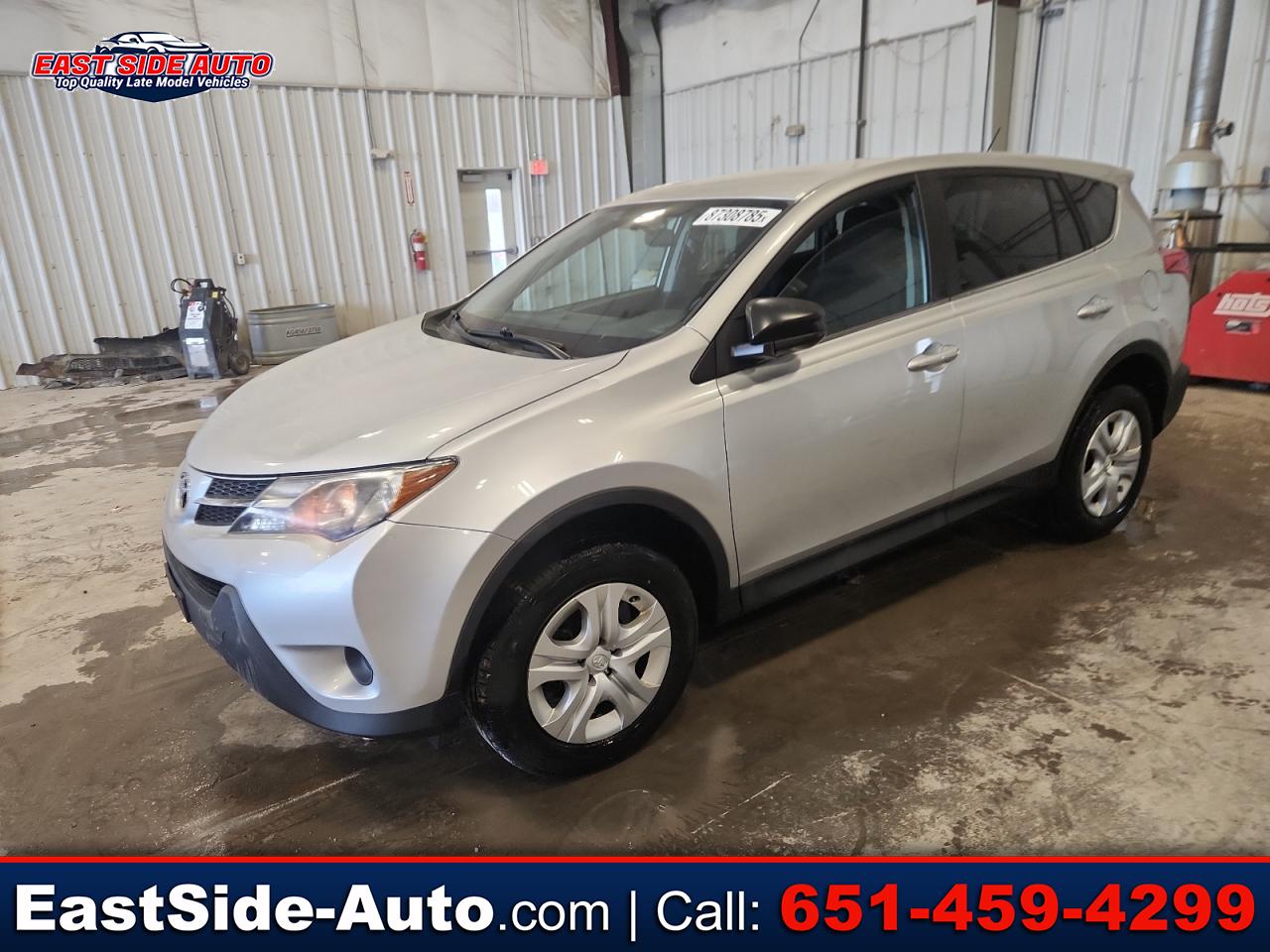 2014 Toyota RAV4 LE's photo