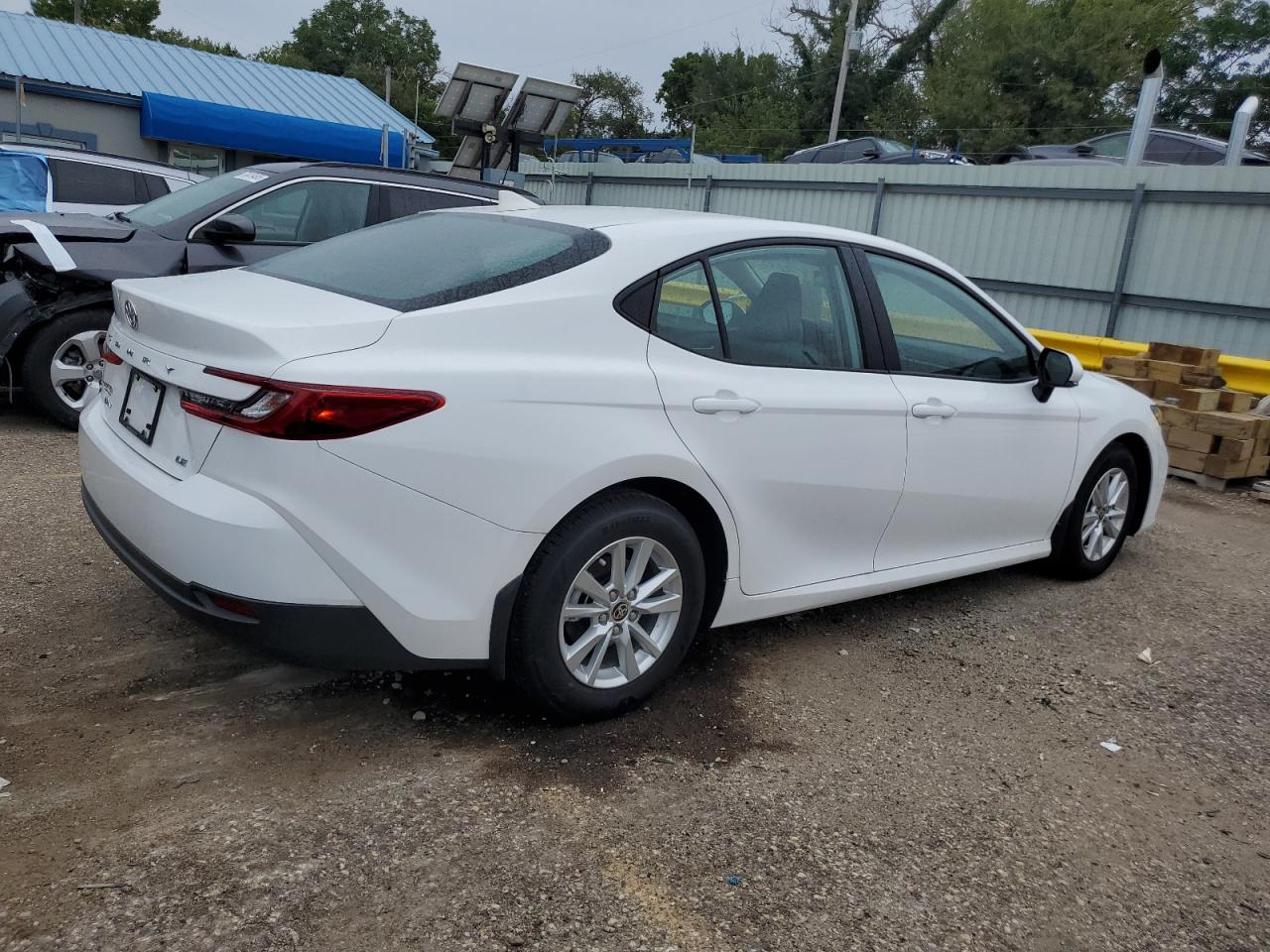 Toyota Camry LE (Natl) 2025