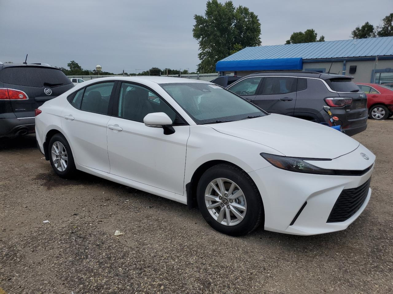 Toyota Camry LE (Natl) 2025