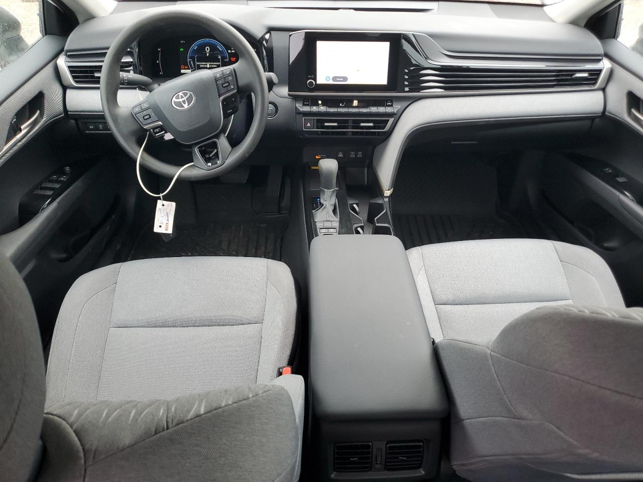 Toyota Camry LE (Natl) 2025