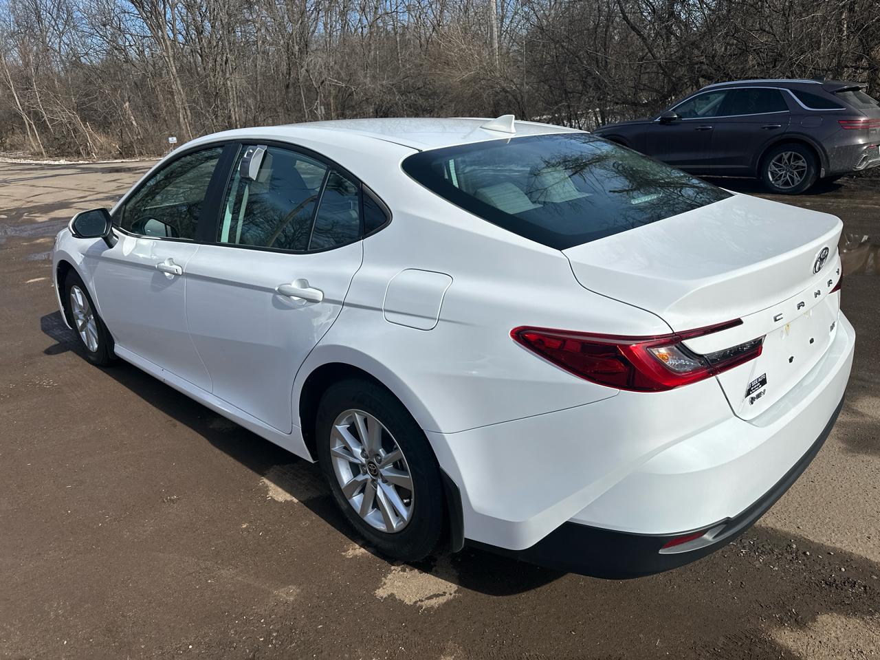 Toyota Camry LE (Natl) 2025