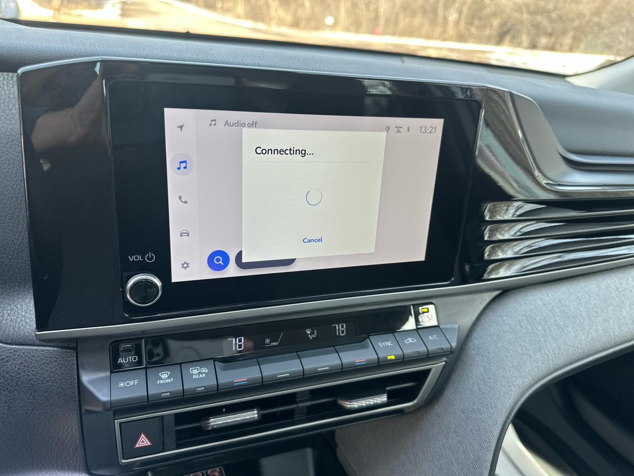 Toyota Camry LE (Natl) 2025