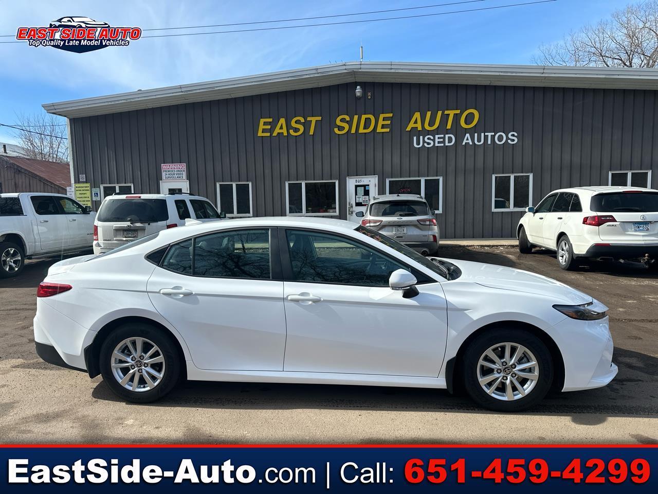 Toyota Camry LE (Natl) 2025