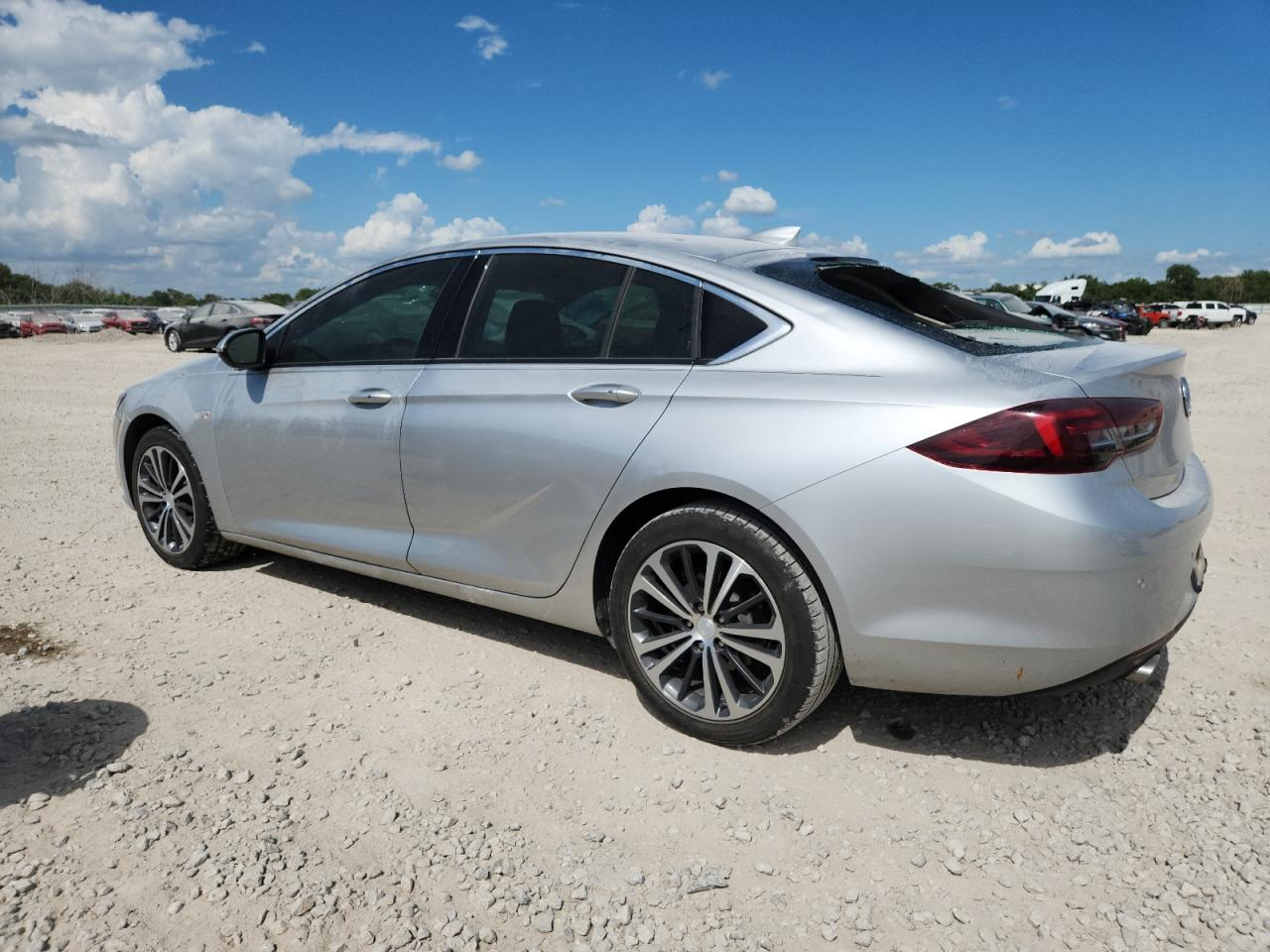 Buick Regal Sportback 4dr Sdn Essence FWD 2019