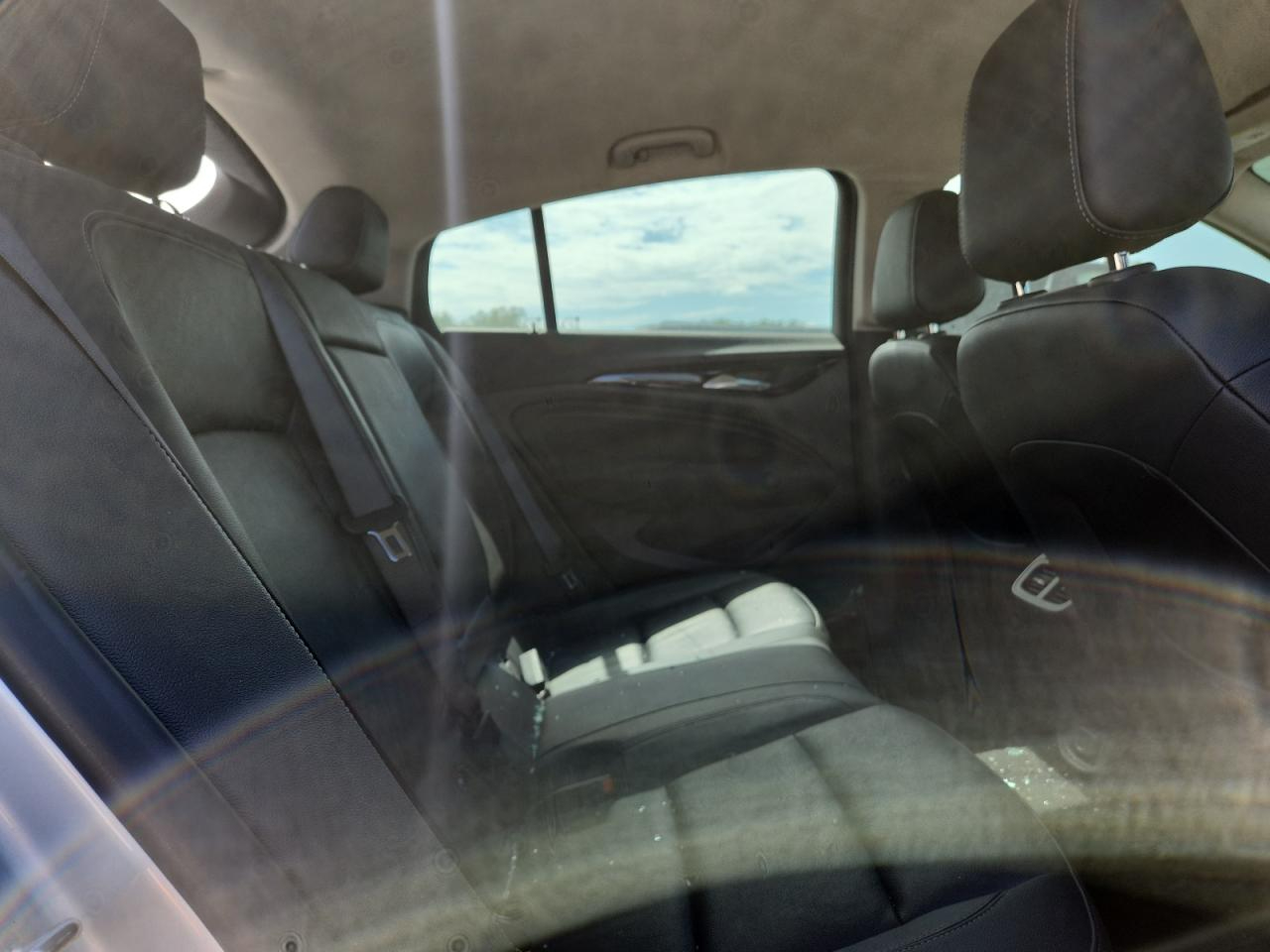 Buick Regal Sportback 4dr Sdn Essence FWD 2019