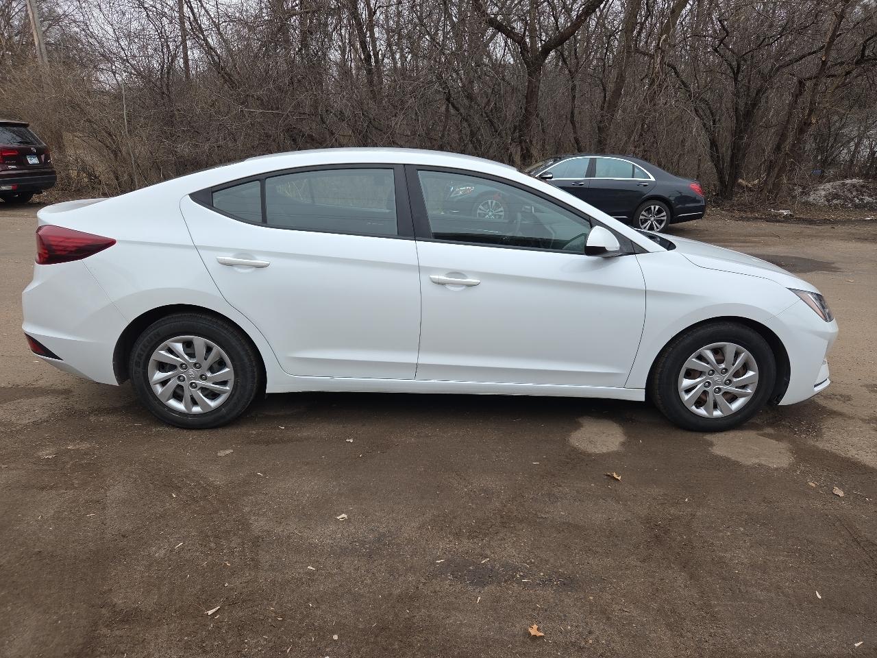 Hyundai Elantra SE IVT 2020