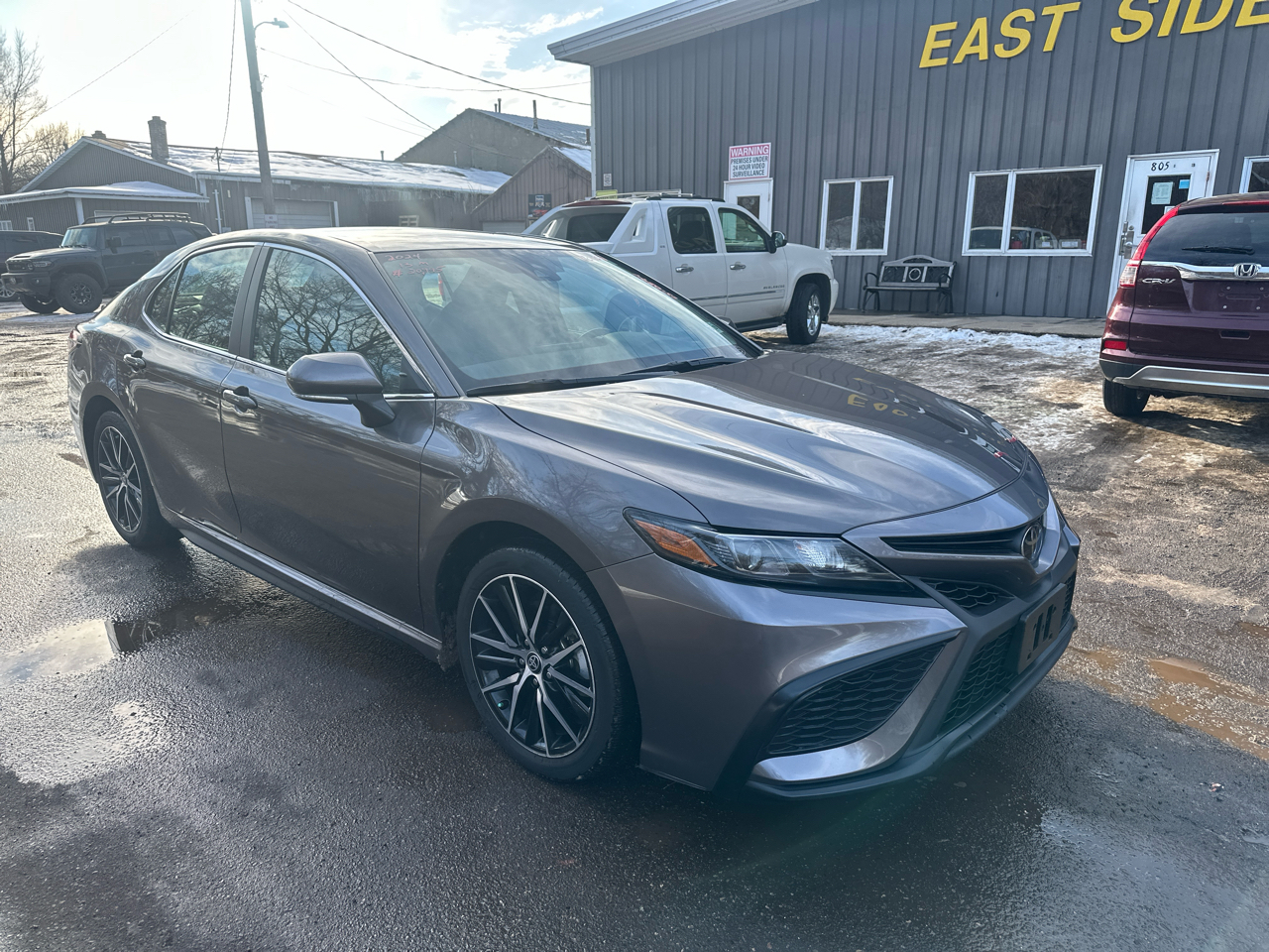 Toyota Camry SE Auto (Natl) 2024