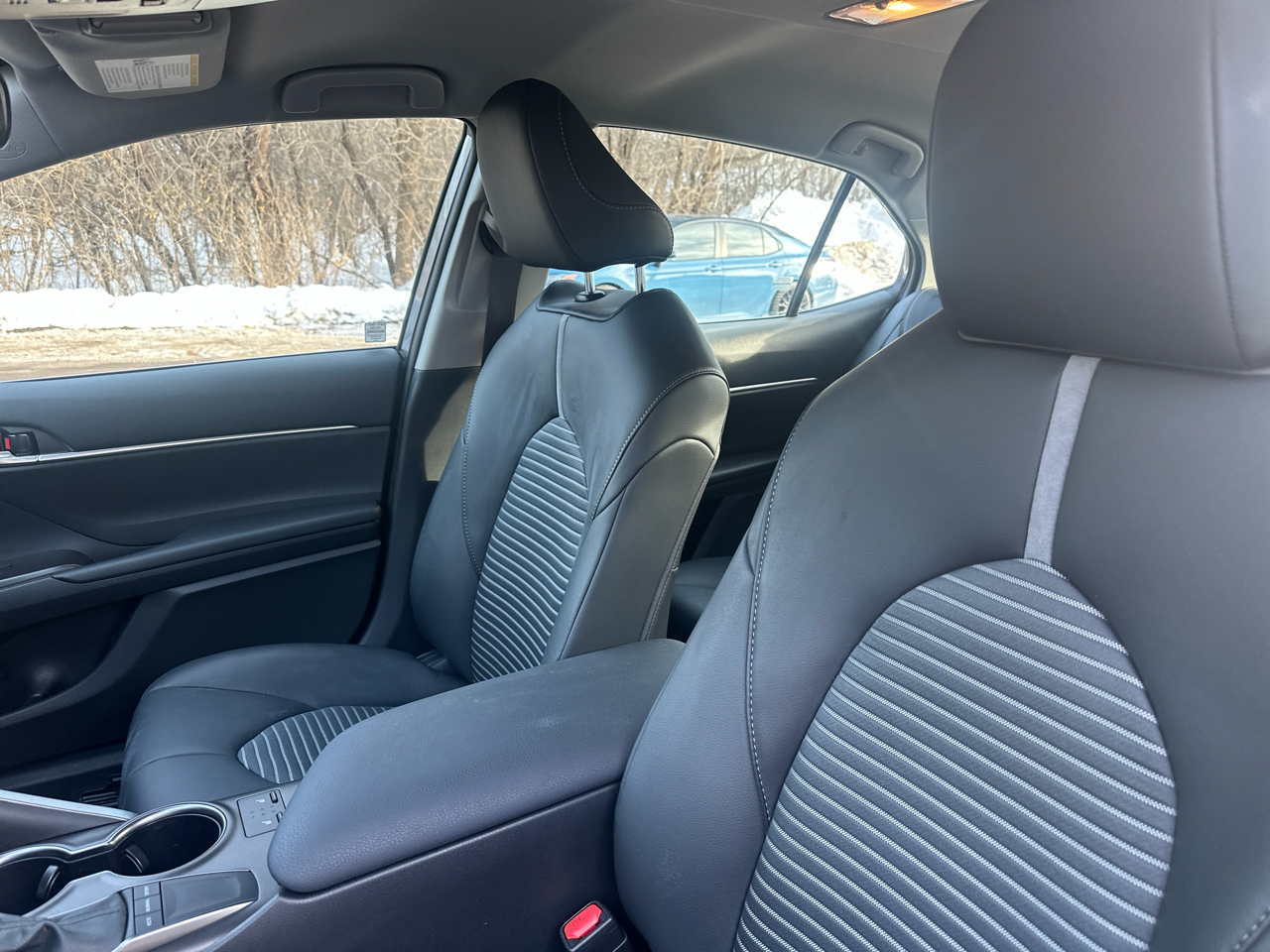 Toyota Camry SE Auto (Natl) 2024