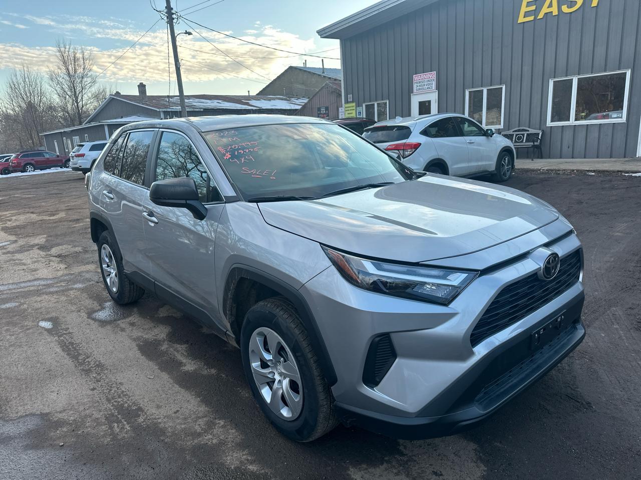 Toyota RAV4 LE AWD (Natl) 2023
